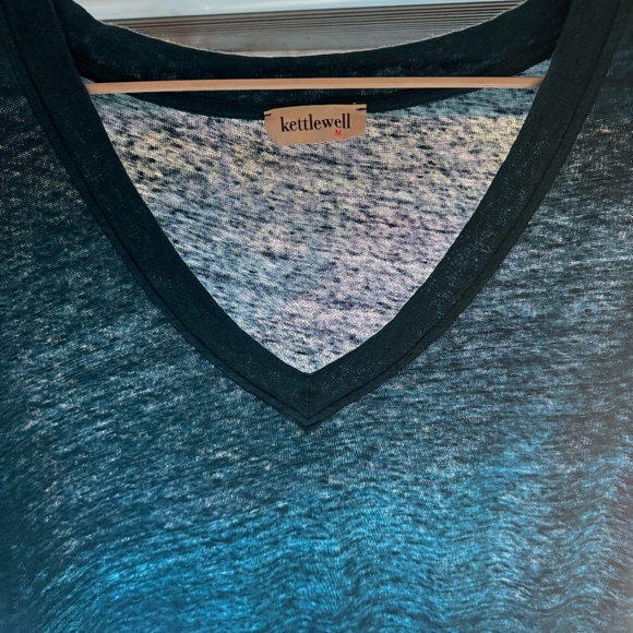 Lightweight Linen Teal Top Made in Portugal - Picture 3 of 5